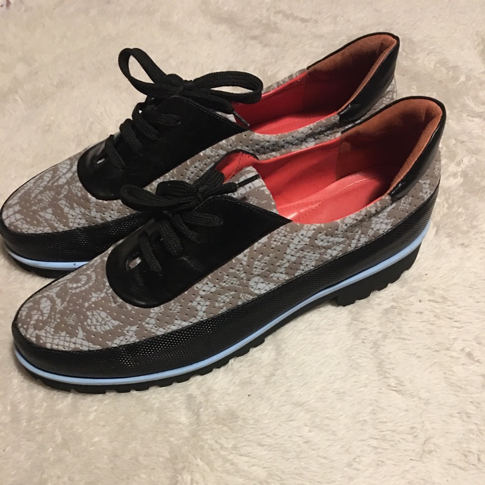 Pas de Rouge Womens Made in Italy Leather Suede Extralight Oxfords Size EU 40